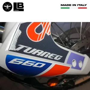 Adesivi 3D Personalizzati per Aprilia Tuareg Tagelmust 660, Protezioni Forcella Compatibili, Adesivi Serbatoio Moto - Product Image 5