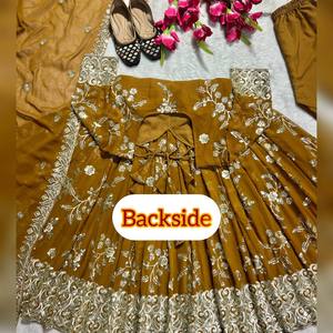 Nouvelle tenue Anarkali de créateur traditionnelle dans un style fantaisie en faux georgette lourd avec des paillettes de 5 mm pour les occasions de fête - Product Image 6