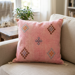 Funda de Cojín Cuadrada con Bordado Geométrico Rosa, Estilo Bohemio, Hecha a Mano, de Lino y Algodón, Personalizable, con Cierre de Sobre, Decoración para el Hogar - Product Image 1
