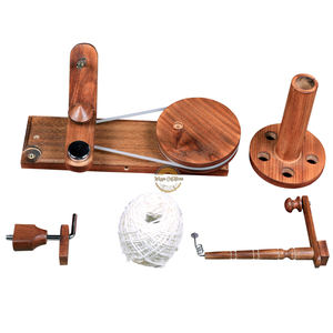 Achetez un enrouleur de boule à tricoter en bois brun, meilleure utilisation pour le tricot par Ayaans créations. - Product Image 1