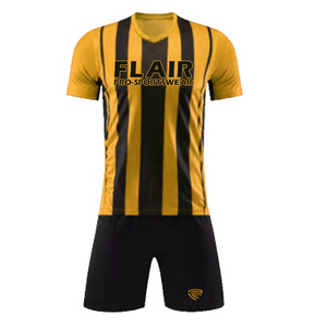Uniformes de Fútbol Personalizados de la Mejor Calidad, Transpirables y Cómodos, Servicio OEM, para Adultos, Hombres, Jugadores, Corte Automatizado - Product Image 6