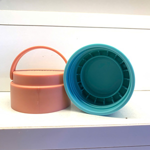 Bouteille d'eau en plastique PET sans BPA de 600 ml avec bouchon rabattable anti-fuite et marqueur de temps pour la salle de sport, le bureau, l'extérieur - Vaisselle PAVICO - Product Image 5