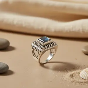 Anillo de Plata 925 con Labradorita para Mujer, Joyería Elegante con Piedras Preciosas - Product Image 1