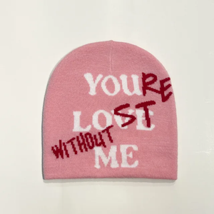 Vente en gros d'usine de chapeaux imprimés tendance en satin de soie style Y2K pour femmes vente en gros de bonnet tricoté en jacquard avec logo personnalisé - Product Image 3