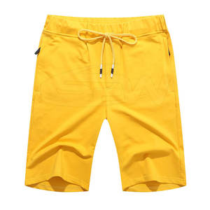 Short de gymnastique pour hommes avec poche à fermeture éclair Rangement sécurisé pour clés et téléphone Tissu extensible à séchage rapide Taille élastique et doublure en maille pour - Product Image 1