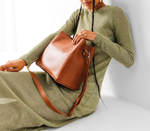Sac fourre-tout en cuir véritable pour femme, sac à bandoulière minimaliste, ouverture supérieure, couleur unie, usage quotidien, toutes saisons - Product Image 5