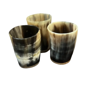 Vasos Modernos Hechos a Mano de Cuerno de Búfalo, Vasos Vikingos Impermeables, Desechables y Portátiles para Uso en Restaurantes - Product Image 1