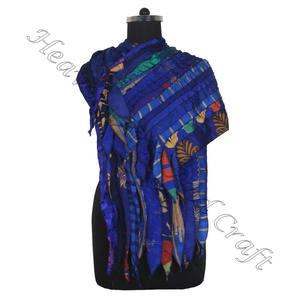 Sari en soie recyclée 15 bandes de haute qualité pour un style urbain Écharpe pour dames personnalisée Conception tribale Étole Écharpes Sari recyclé - Product Image 1