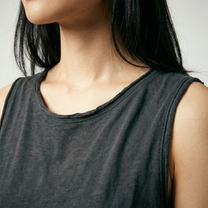 Camiseta sin Mangas 100% Algodón para Mujer, Cuello Redondo, con Tirantes Anchos - Product Image 3