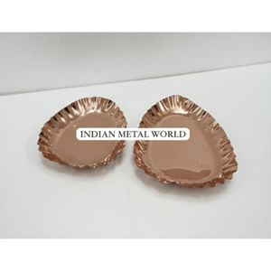 Plateau à chocolat rectangulaire moderne en métal doré rose, élégant plateau à collation décoratif en cuivre fait à la main en Inde pour la maison - Product Image 3