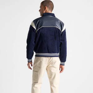 Chaqueta Universitaria Personalizada para Hombre, 100% Poliéster/Algodón, Color Azul Marino, Ecológica, Reversible, con Parches Bordados en la Parte Delantera - Product Image 6