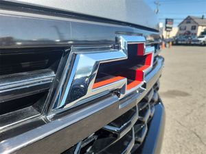 La mejor oferta del mercado 2023 Chevrolet Silverado 1500 ZR2 Crew Cab 4WD - Product Image 6