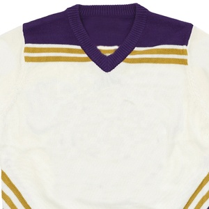 Sudadera Personalizada de Alta Calidad Estilo Universitario con Cuello Redondo, Térmica, de Algodón y Poliéster con Logotipo Bordado - Product Image 6