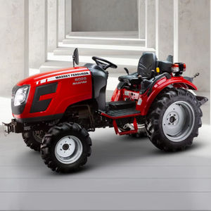 Tracteur à roues Massey Ferguson 135 en or standard - Product Image 1