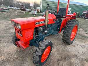 Mini Tractor Agrícola de Orugas 4x4 de 70 CV con Motor y Bomba - Maquinaria Agrícola de Alta Productividad en Venta - Product Image 5