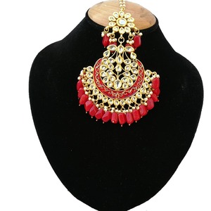 Boucles d'oreilles pendantes géométriques ethniques plaquées or avec strass en cristal et perles, style chandelier, pour femmes, en zinc - Product Image 2