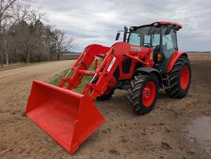 รถแทรกเตอร์ขนาดเล็ก KUBOTA M5-091 เครื่องยนต์ดีเซล 40-100 แรงม้า ขับเคลื่อน 4 ล้อ พร้อมระบบขับเคลื่อน 2 ล้อ Massey Ferguson - Product Image 3