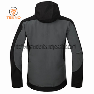 Chaqueta Softshell para hombre hecha a medida Diseño de logotipo de fabricación profesional Estilo de calle disponible en diferentes colores de invierno - Product Image 3