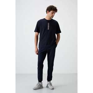 Camiseta Azul Marino 100% Algodón para Hombre, Corte Holgado con Textura Gruesa y Tela Jersey Estampada-88366 - Product Image 4