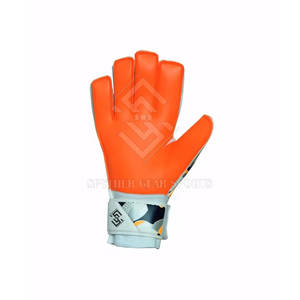 Gants de gardien de but de football de haute qualité, nouvelle conception, antidérapants, fermeture à boucle et crochet, matériau en latex, protection des doigts, personnalisés - Product Image 3