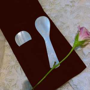 Cuchara de nácar hecha a mano, cubiertos de lujo pulidos para servir caviar en restaurantes elegantes y espacios de comedor privados - Product Image 4