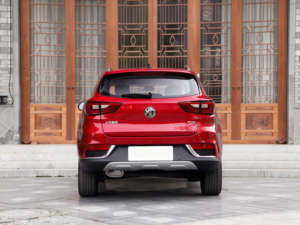 El MG ZS 2020, el Modelo Más Vendido a Nivel Mundial, Edición con Techo Panorámico de 65 Pulgadas, Motor 1.5L Manual, es un SUV Compacto. - Product Image 2