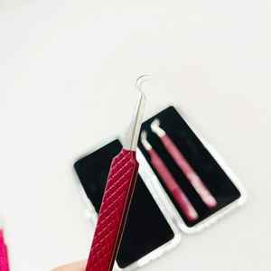 แหนบต่อขนตาปลายแหลมรูปตัว J ทำจากสแตนเลส ปลายหยัก บรรจุภัณฑ์ปรับแต่งได้ โลโก้สั่งทำ ขายส่ง คุณภาพสูง - Product Image 4