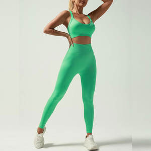Vêtements de sport Ensemble de yoga pour femmes de couleur unie deux pièces sous marque privée/vêtements de sport légers meilleure vente Ensemble de yoga pour femmes - Product Image 3