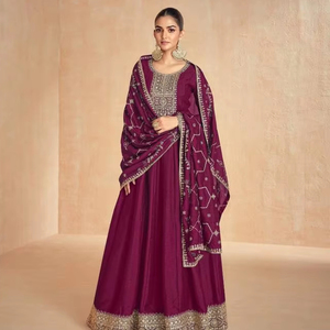 Shalwar Kameez en soie lourde de style traditionnel avec intérieur en micro soie, tenue de fête confortable pour adultes assortie à Dupatta - Product Image 1