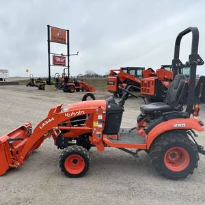 2022 Kubota รถแทรกเตอร์ล้อ BX23S คุณภาพระดับพรีเมี่ยมอุปกรณ์ฟาร์มที่ใช้ใหม่พร้อมเครื่องยนต์เกียร์ปั๊มเกียร์มอเตอร์ - Product Image 2