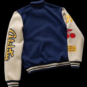 Veste de baseball courte pour homme, style universitaire, avec manches en cuir véritable, broderie de patchs en chenille personnalisés OEM, élégante - Product Image 1
