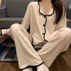 Soft Breathable Skin-Friendly 2-Piece Nightwear Womens Bear Print Long Sleeve Pajama Set - Product Image 4