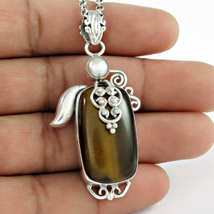 Oeil de Tigre Naturel en Argent Sterling 925 Forme de Coussin Artisan Look Ethnique Boho Pendentif Design Personnalisé Fabricant de Bijoux - Product Image 1