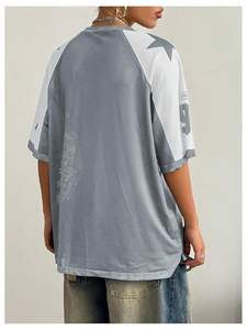 Maillot de football surdimensionné unisexe à col en V personnalisé, confortable et élégant pour les joueurs de football hommes et femmes - Product Image 3