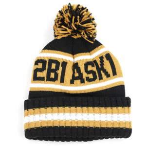Gorro de Punto Unisex Mason, Negro con Pompón Dorado, Cálido para Invierno, con Puño, Logotipo Personalizado, para Adultos, Uso en Exteriores - Product Image 3