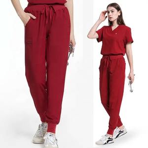 Personalizado Unisex Hospital Scrubs cuello en V uniformes de enfermera cintura elástica media manga Jogger pantalones otoño más tamaño personal médico - Product Image 1