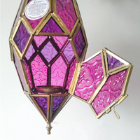 Lanterne à bougie marocaine pour la décoration intérieure, lanterne à bougie en métal antique en verre coloré pour la décoration de jardin intérieur et extérieur
