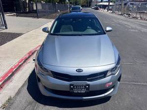 Kia Optima Plug-In Hybrid EX EX 4 portes berline 2017, voitures d'occasion en bon état à vendre - Product Image 5
