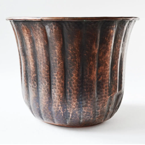 Pots à fleurs classiques en aluminium poli de style rustique pour une utilisation extérieure durable sur la terrasse, la pelouse, le balcon - Approvisionnement en vrac disponible - Product Image 2