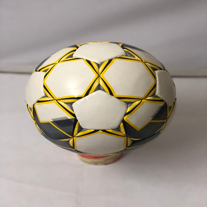 BALÓN DE FÚTBOL DE ENTRENAMIENTO TAMAÑO 5 PU/PVC COSIDO A MANO DISEÑO Y LOGOTIPO PERSONALIZADOS BALÓN DE FÚTBOL PAKISTÁN - Product Image 3