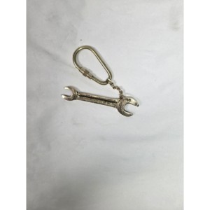Llavero de Latón Hecho a Mano Estilo Vintage con Mosquetón, Llavero Metálico de Acero Inoxidable, la Señatura del Artesano - Product Image 6