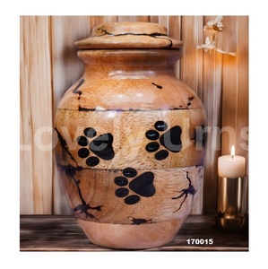 Urna de cremación de mascotas de madera con estampado de pata grabada de calidad superior para cenizas de mascotas con bolsa de terciopelo gratis - Product Image 1
