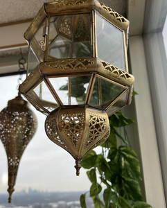 โคมไฟแขวนดีไซน์แบบโมร็อกโกทองเหลืองโบราณที่หรูหราผู้ถือเทียนเซรามิกสำหรับการตกแต่งภายในบ้านหรูหราการตกแต่งห้องนั่งเล่น - Product Image 3