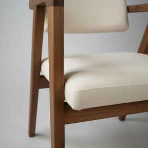 เก้าอี้รับประทานอาหารไม้เนื้อแข็งที่ทำขึ้นอย่างสวยงามพร้อมโครงสร้างที่ทนทานและที่นั่งหุ้มเบาะเพื่อความสบายเหมาะสำหรับห้องรับประทานอาหาร - Product Image 6