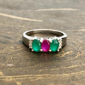 แหวนดีไซน์เนอร์ประดับด้วยบลูคาลซีโดนีและทับทิม พร้อมเพชรทรงรี 14K ลายเรขาคณิต น้ำหนัก 3.7 กรัม สำหรับงานหมั้น - Product Image 1