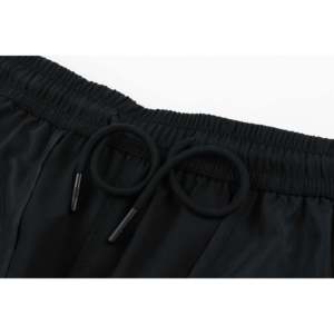 Short de basketball sportif ERKE pour homme, noir, tissé et tricoté, avec taille élastique et logos pour un confort optimal - Taille XXS - Product Image 3