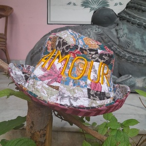 หมวกบัคเก็ตพิมพ์ลายสำหรับผู้หญิงหมวกปักลายสำหรับใส่ตกปลาวันหยุดดีไซน์หลากหลาย - Product Image 1