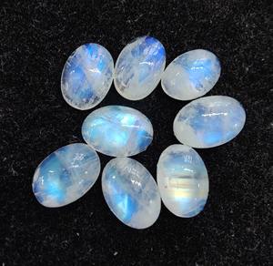สร้อยพลอยมูนสโตนสีรุ้งแท้พลอยสีขาวรูปไข่ตามได้รับการรับรองราคา