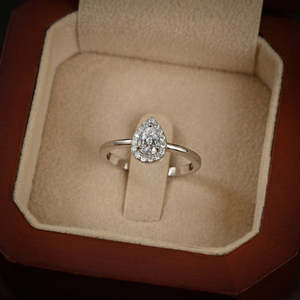 Anillo de Plata de Ley con Diamantes en Forma de Gota de Agua Zarkan Love - Product Image 2