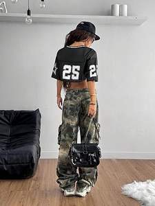 Haut court en maille noire pour femme 25 imprimé demi-manches col en v Streetwear court Logo personnalisé maillot de football américain respirant - Product Image 3